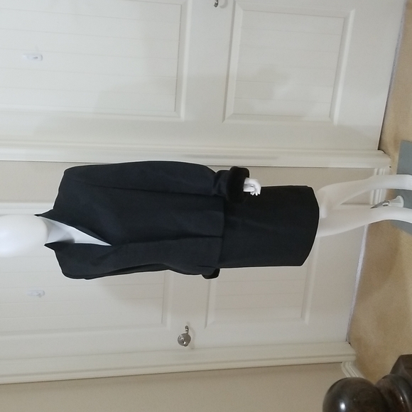 Dark gray Novella Bloom suit with detachable fur cuff - Picture 1 of 7